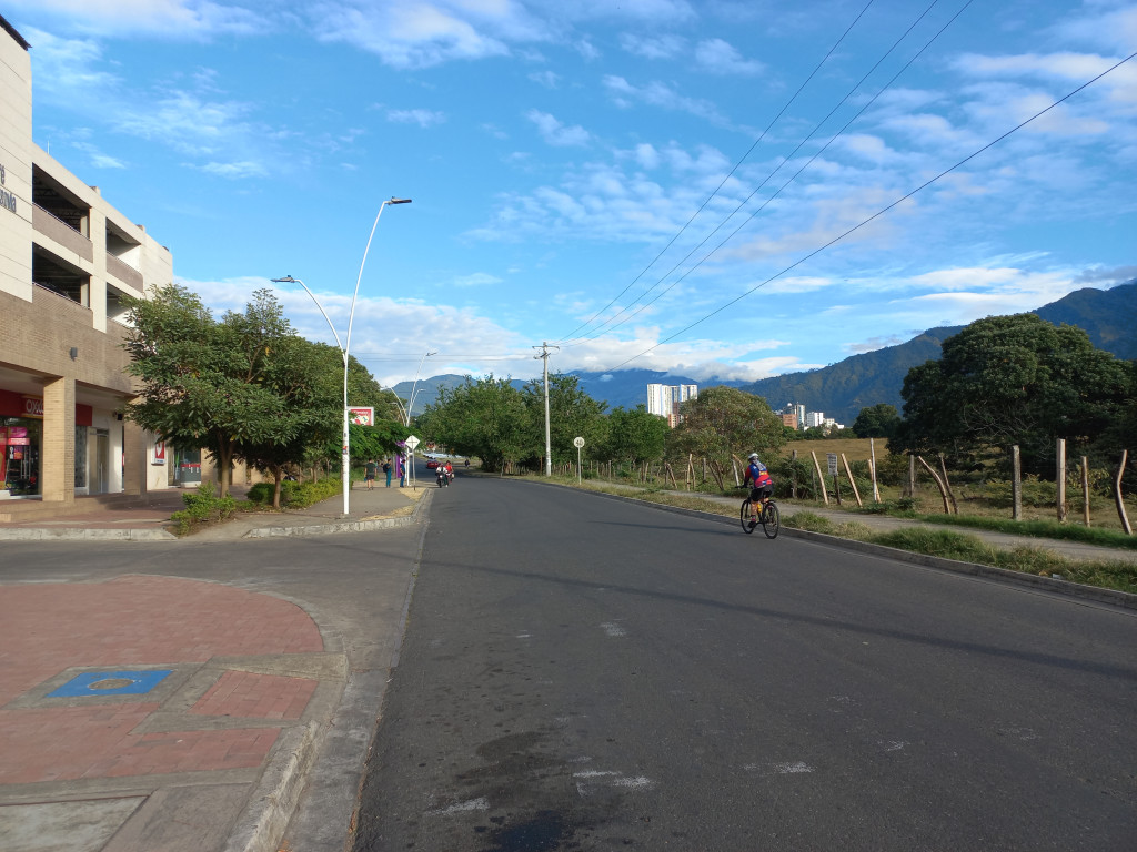 Apartaestudio En Arriendo - C.r Santa Fe De Varsovia Piso 13, Ibagué