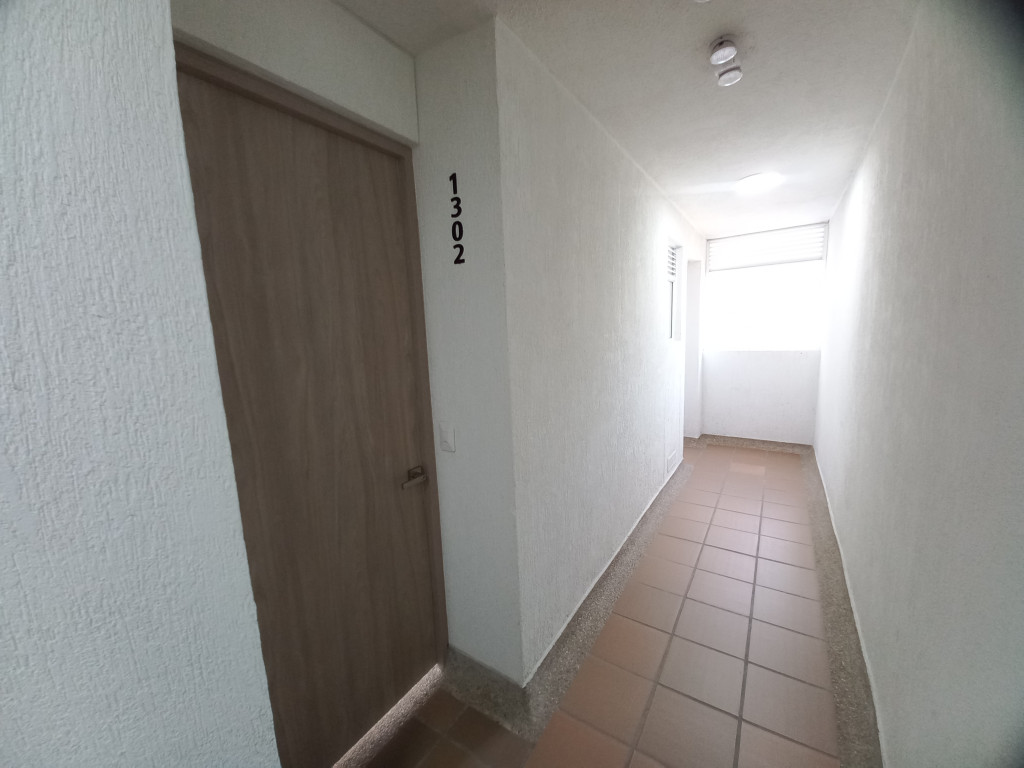Apartaestudio En Arriendo - C.r Santa Fe De Varsovia Piso 13, Ibagué