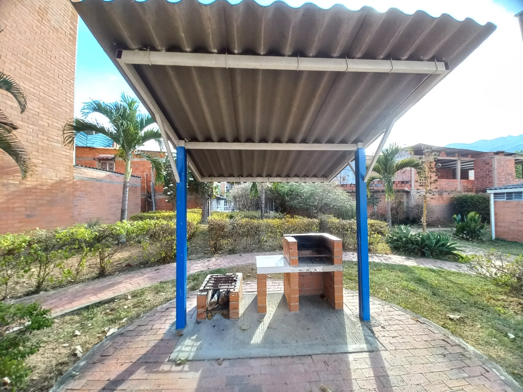 Apartamento En Venta - C.r Hacienda El Recreo  Piso 4 Sin Ascensor, Ibagué