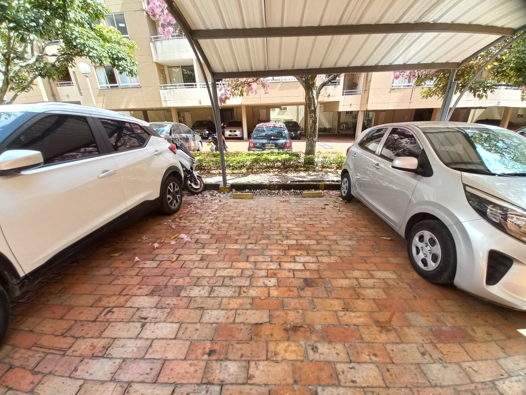 Apartamento En Venta - C.r Alameda  Piso 4 Sin Ascensor, Ibagué