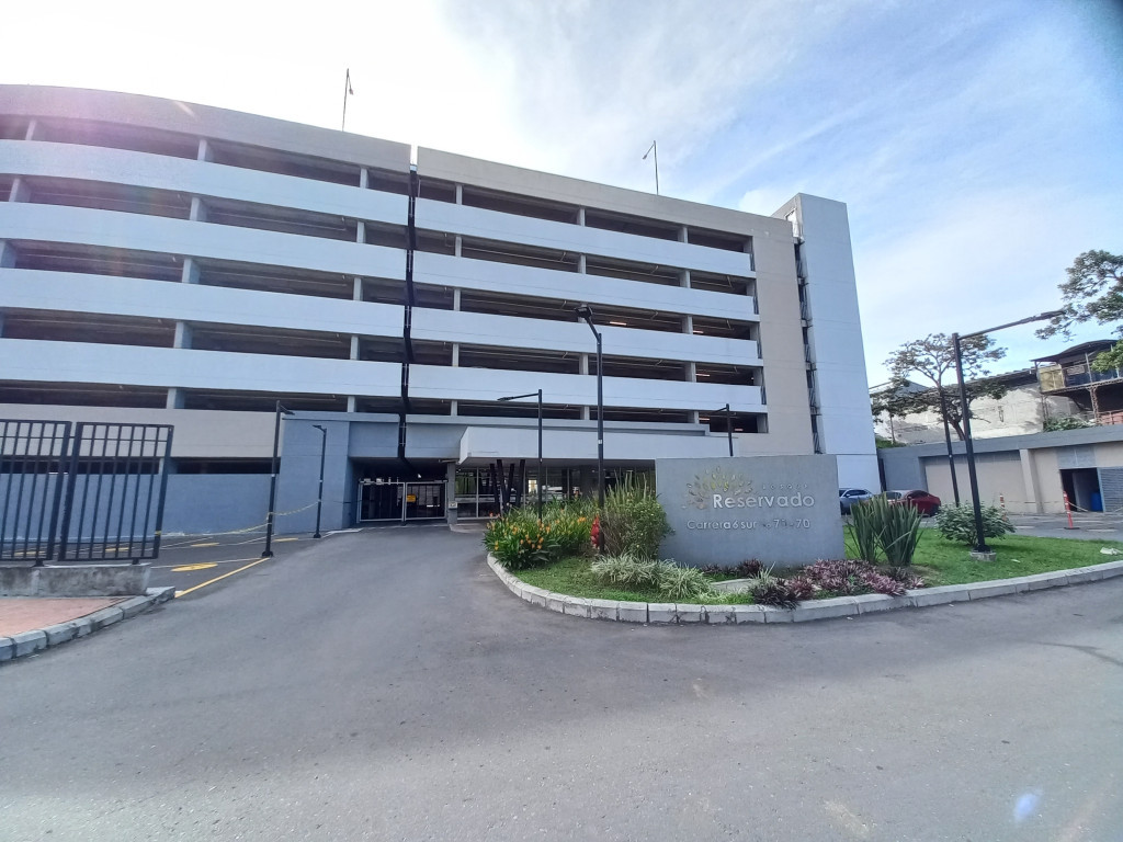 Apartamento En Venta - C.r Bosque Reservado Piso 15, Ibagué