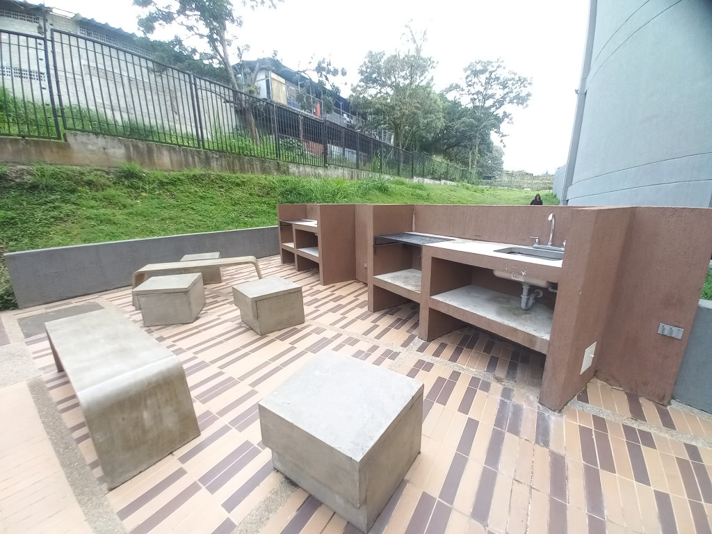 Apartamento En Venta - C.r Bosque Reservado Piso 15, Ibagué