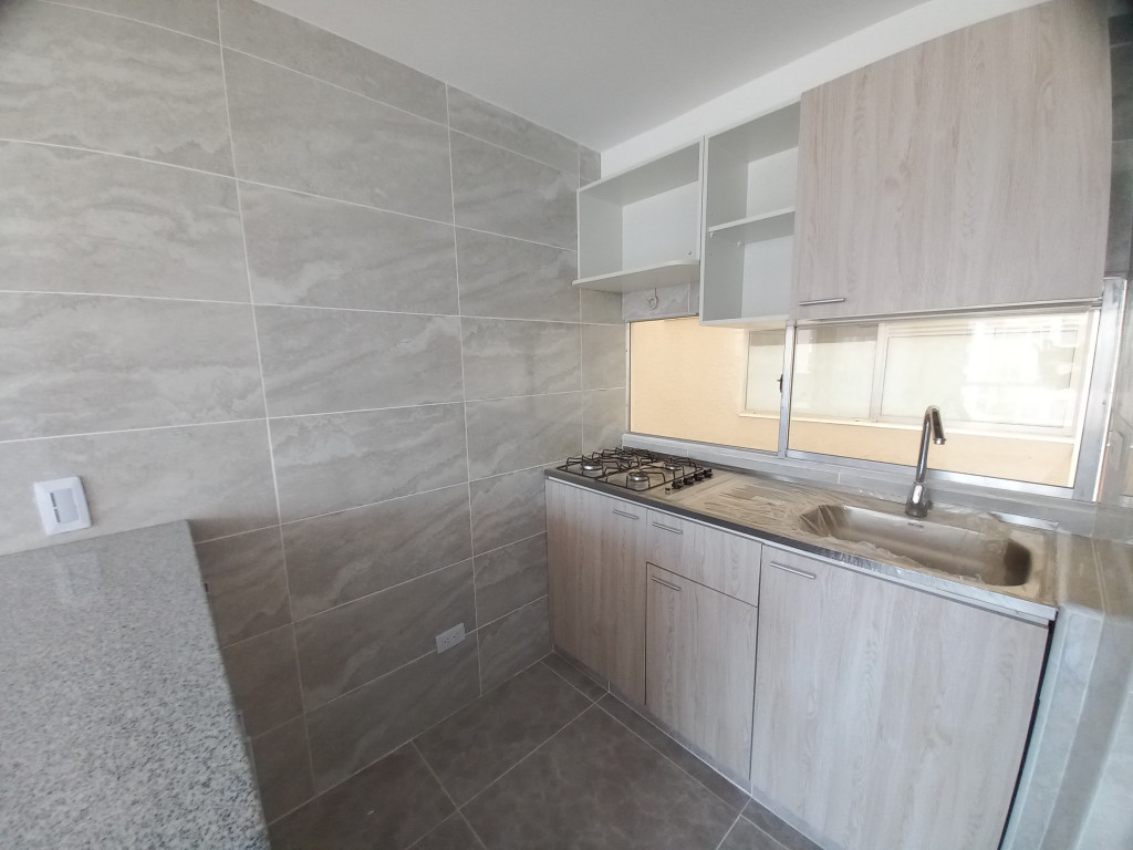 Apartamento En Arriendo - C.r Escarlata Piso 3 Sin Ascensor, Ibagué