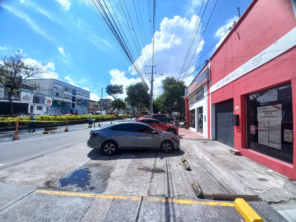Local En Arriendo - Carrera 5 27-29, Ibagué