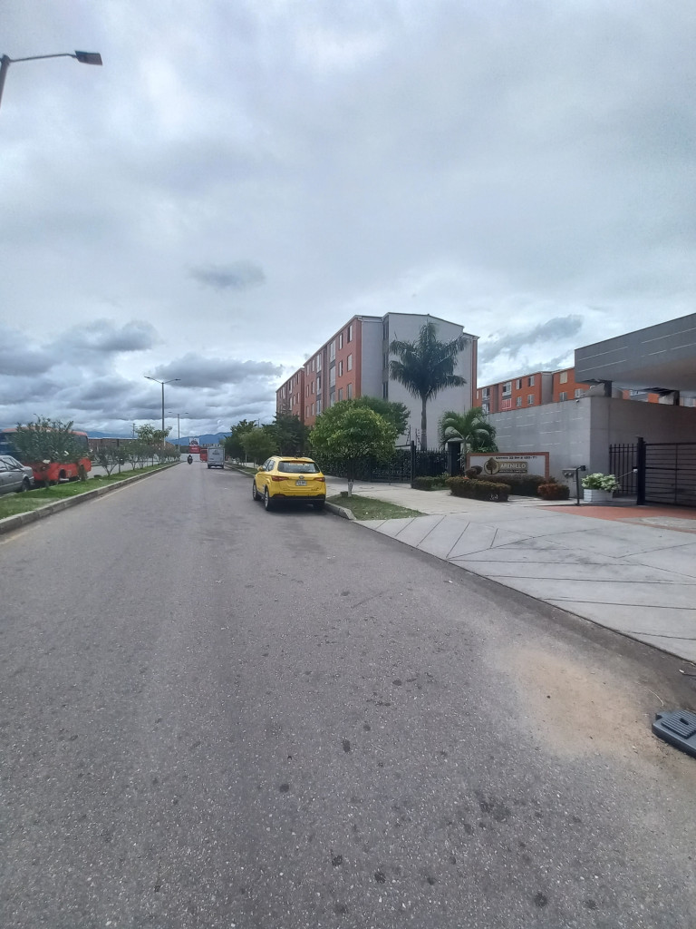 APARTAMENTO Calle 12 #34 -56, ARBOLEDA ARENILLO PISO 5 SIN ASCENSOR, Ibagué