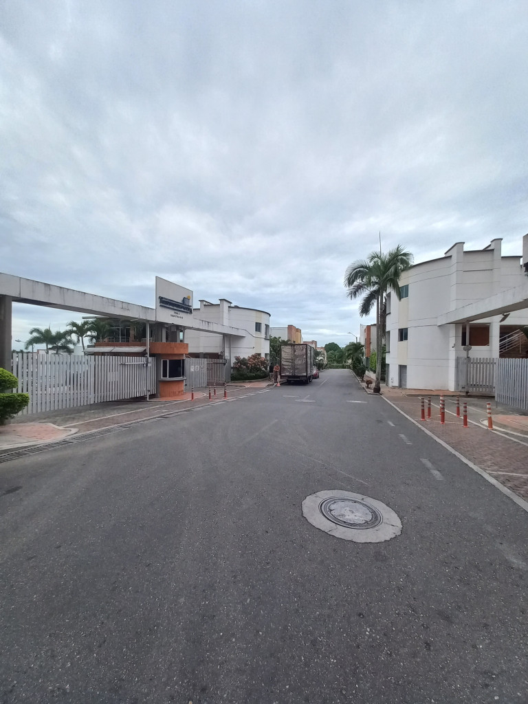 APARTAESTUDIO Calle 57 #4 -56, C.R TORREON PIEDRA PINTADA ETAPA 2 PISO 2, Ibagué