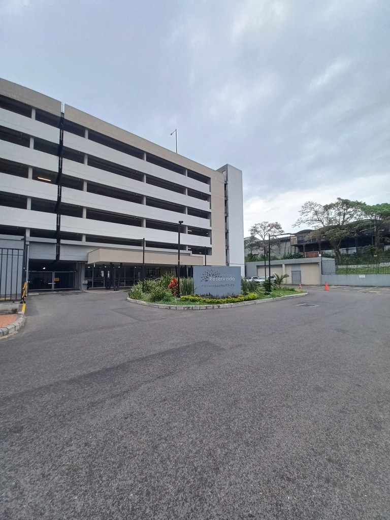 Apartamento en arriendo, código 14339