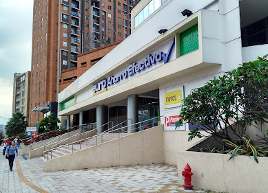 Local EN VENTA EN Sin Barrio, código: 1014777 - 8
