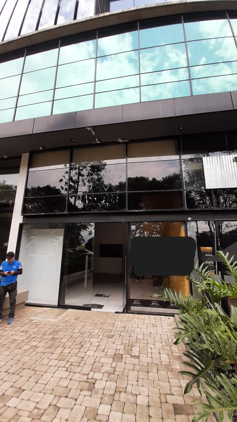 Local EN ARRIENDO EN El Poblado, código: 1014902 - 0