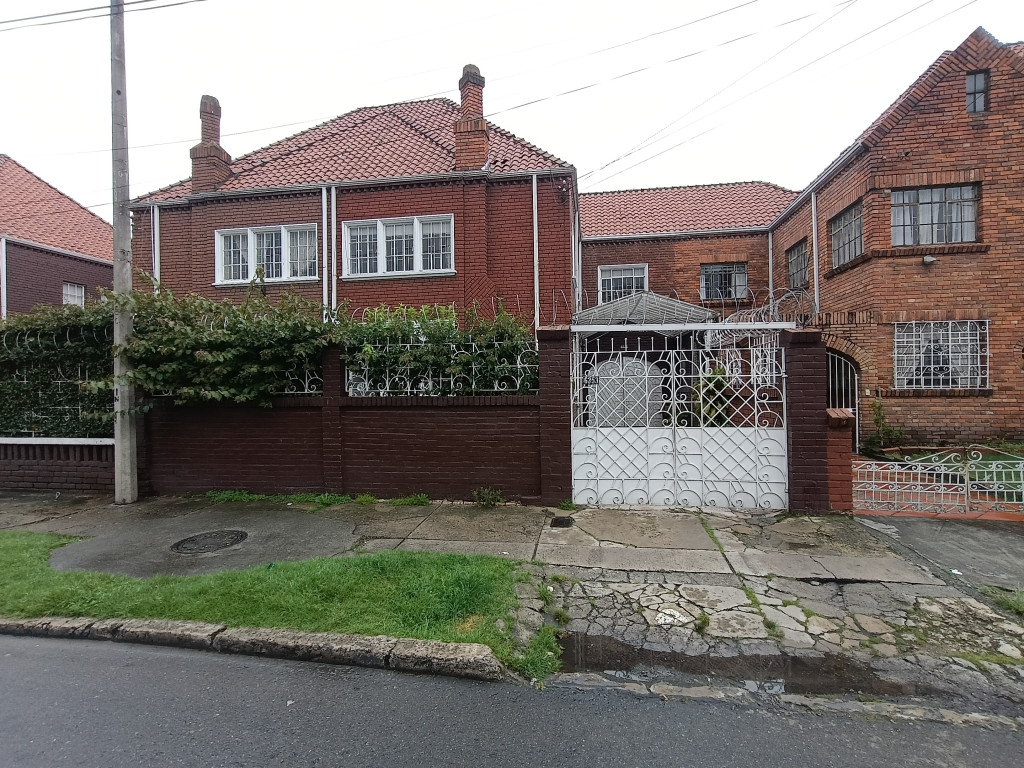 COMERCIAL (CASA PARA COMERCIO) San Luis-Teusaquillo