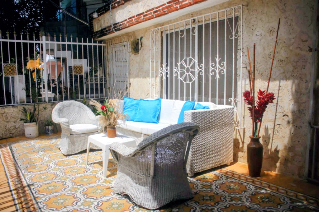 CASA CL 69 # 13 - 36 CA - BRR CRESPO, Cartagena, Cartagena