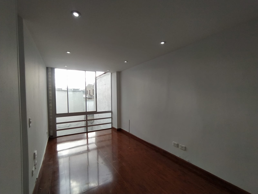 APARTAMENTO CR 63 77 27 APTO 302, Simón Bolívar, Bogotá
