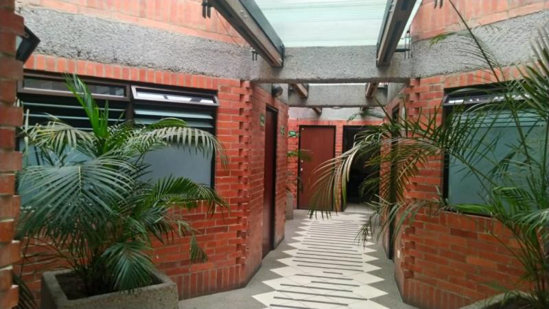Edificio EN VENTA EN Avenida Pradilla, código: 1015117 - 2