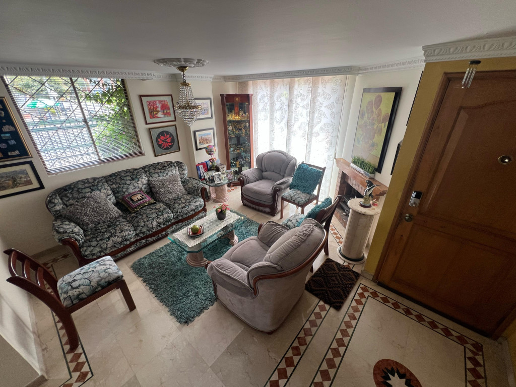 Casa EN VENTA EN Cedritos, código: 10235648 - 0