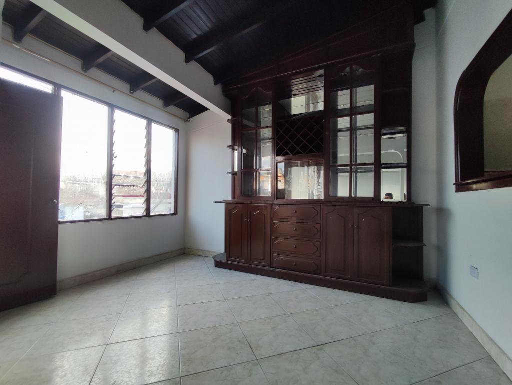 APARTAMENTO Calle 8 #9 -60, El Llano, Cúcuta