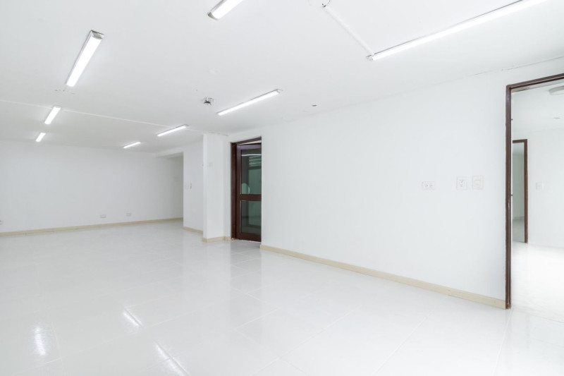 Oficina EN ARRIENDO EN ., código: 1018547 - 8