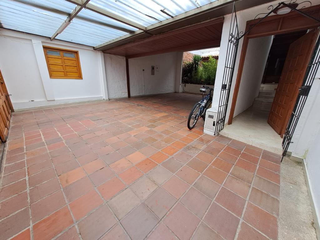 Casa En Arriendo - Santa Barbara, Bogotá