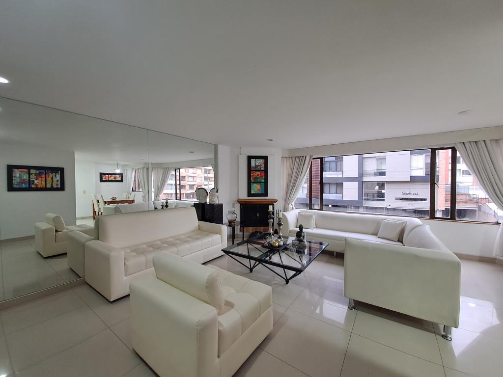 Apartamento En Arriendo - Santa Barbara, Bogotá