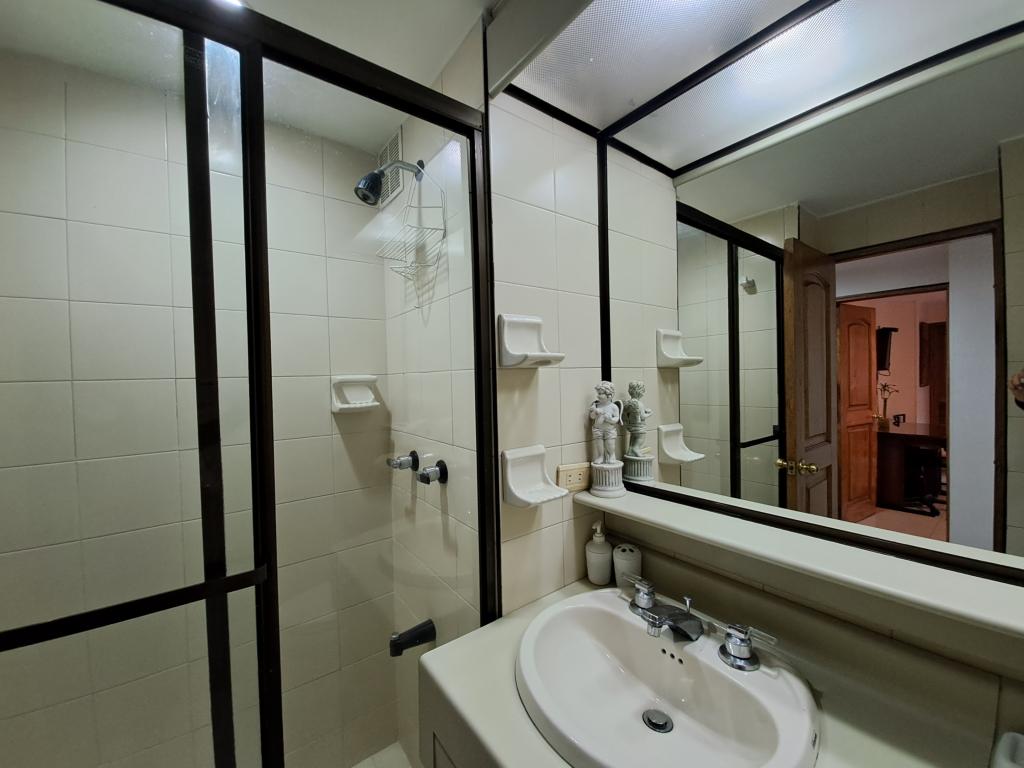 Apartamento En Arriendo - Santa Barbara, Bogotá