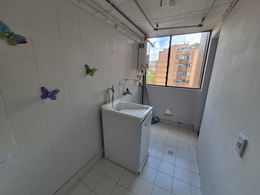 Apartamento En Arriendo - Lagos De Cordoba, Bogotá