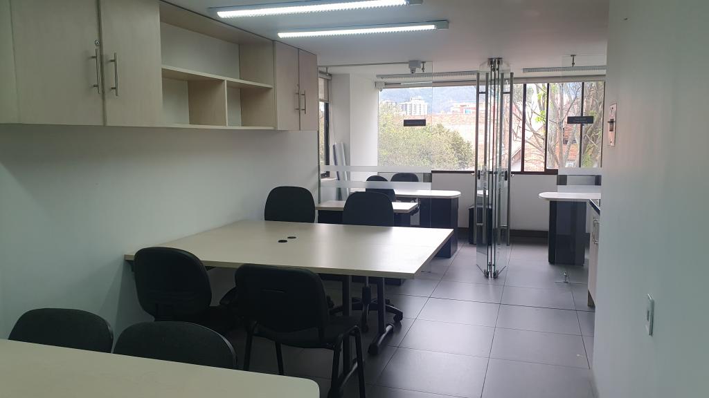 Oficina En Arriendo - Puente Largo, Bogotá