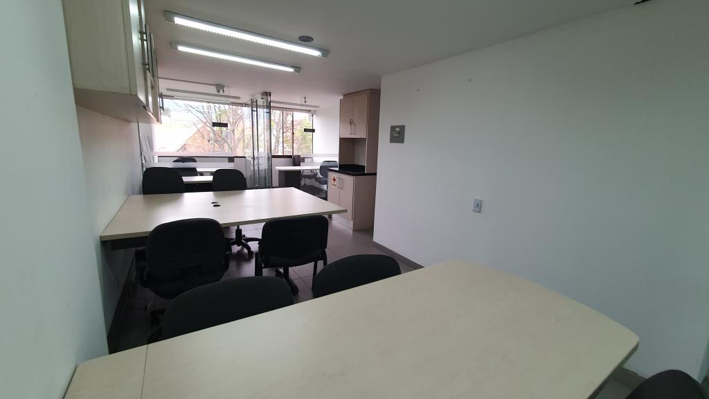 Oficina En Arriendo - Puente Largo, Bogotá