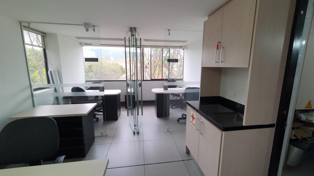 Oficina En Arriendo - Puente Largo, Bogotá
