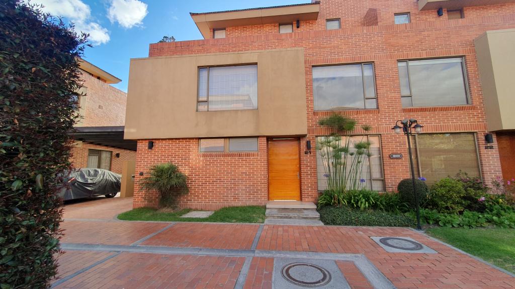 Casa EN ARRIENDO EN Arrayanes-Suba, código: 1022423 - 0