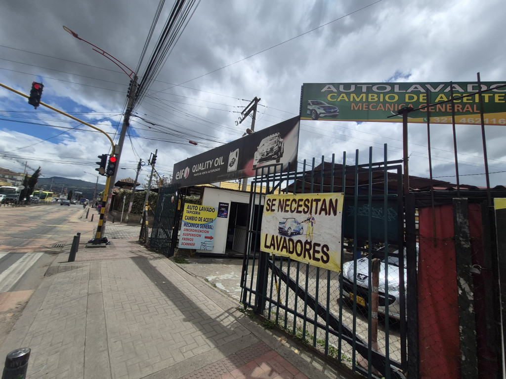 Lote En Venta - Avenida Pradilla, Chia