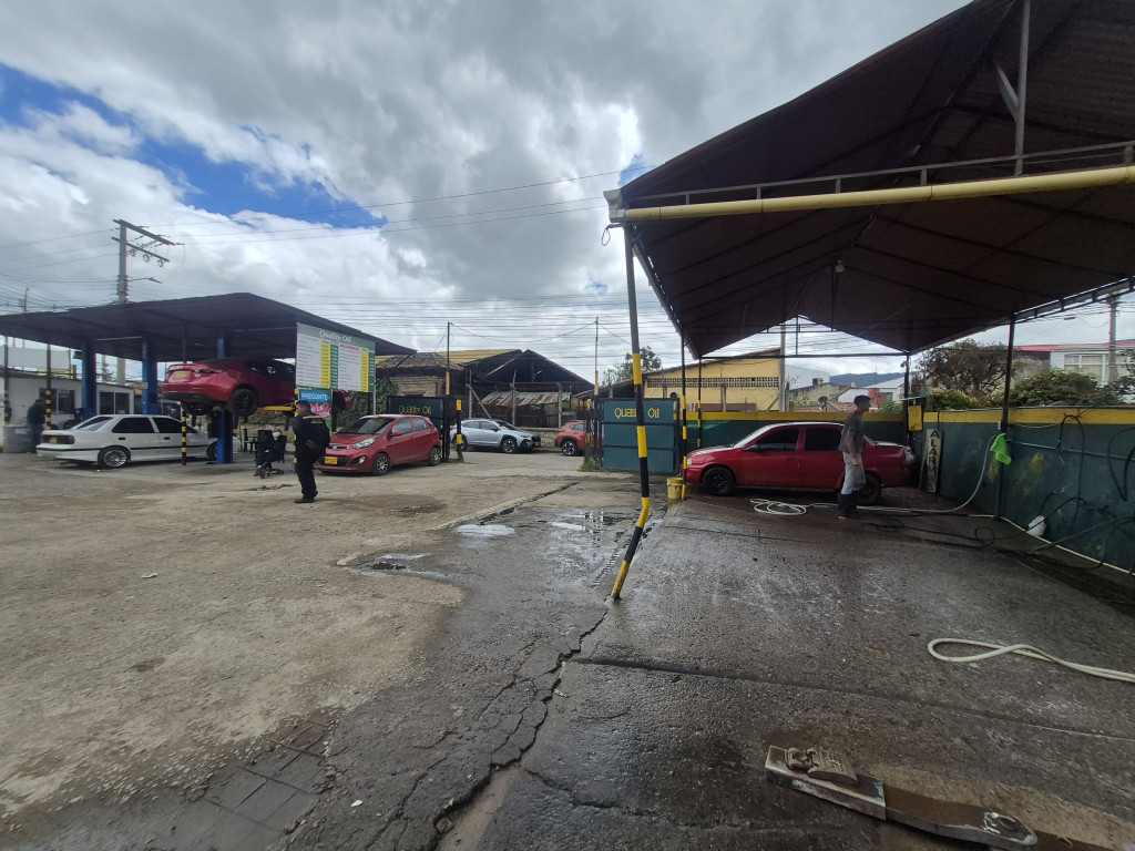 Lote En Venta - Avenida Pradilla, Chia