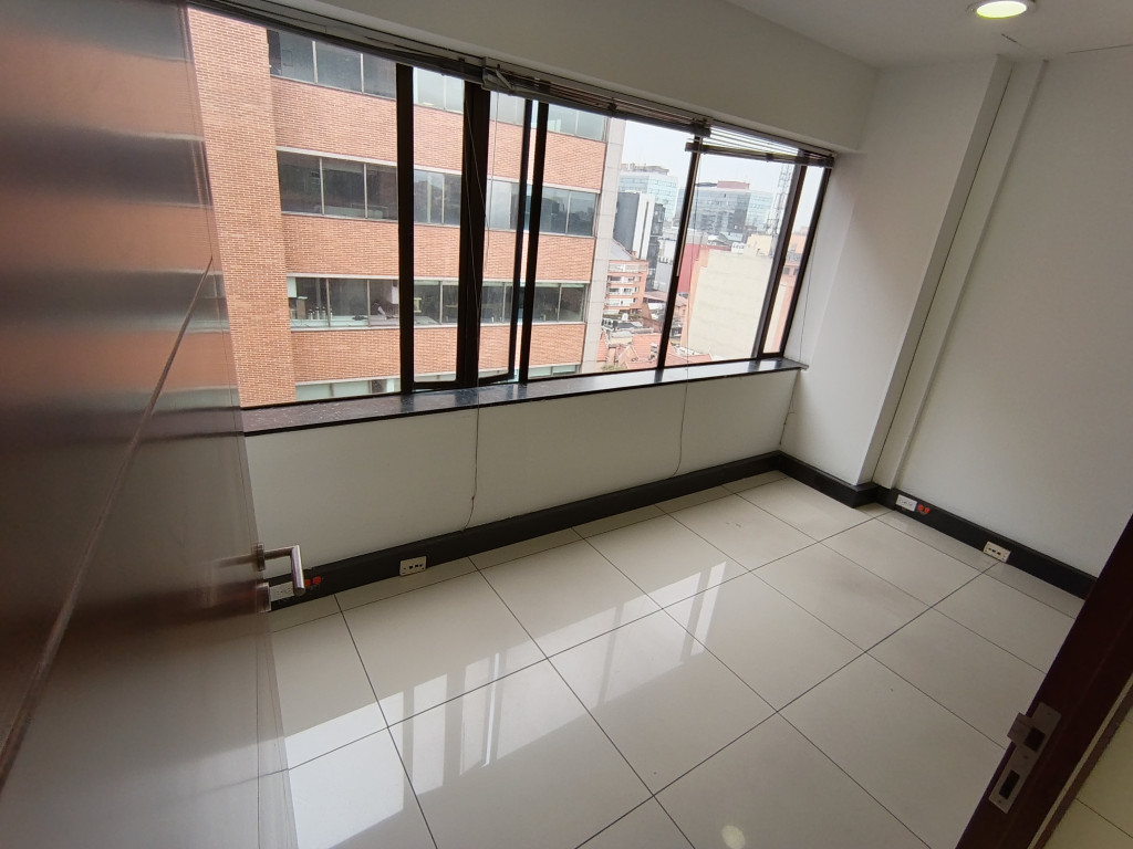 Oficina En Arriendo - Porciúncula, Bogotá