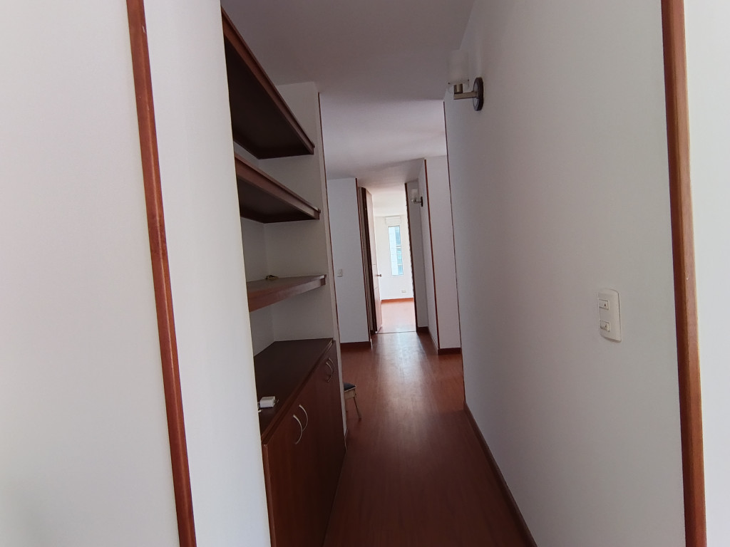 Apartamento En Arriendo - La Colina Campestre, Bogotá