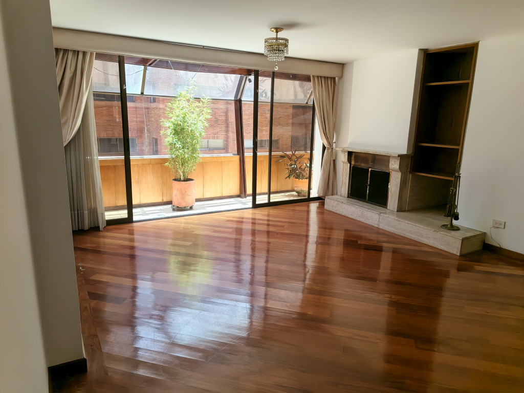 Apartamento En Arriendo/Venta - Los Rosales, Bogotá
