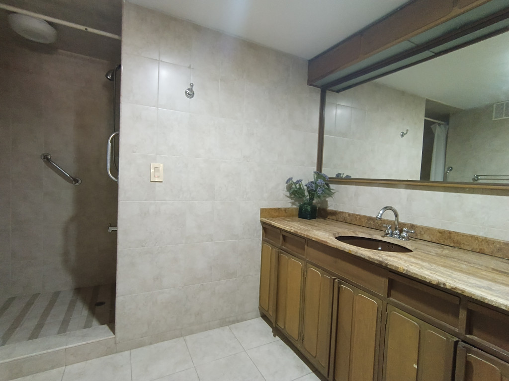 Apartamento En Arriendo/Venta - Los Rosales, Bogotá