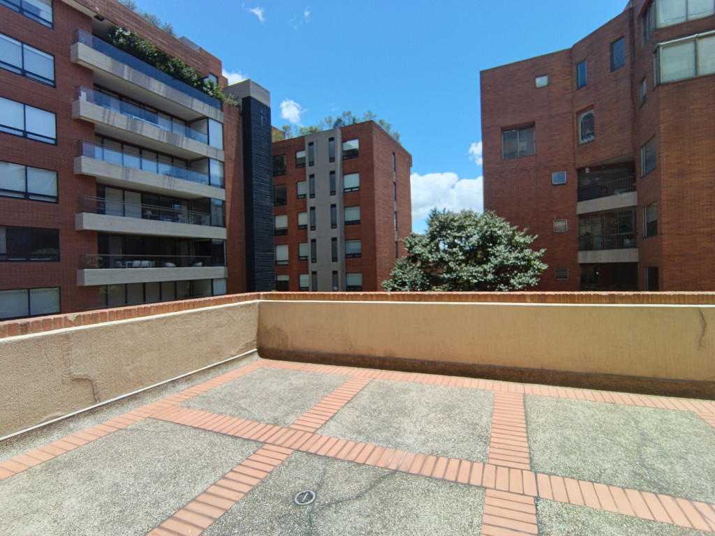 Apartamento En Arriendo/Venta - Los Rosales, Bogotá
