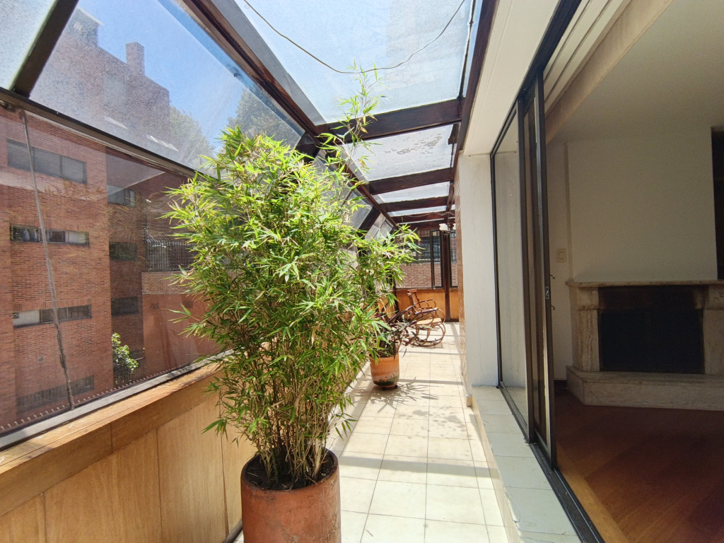 Apartamento En Arriendo/Venta - Los Rosales, Bogotá