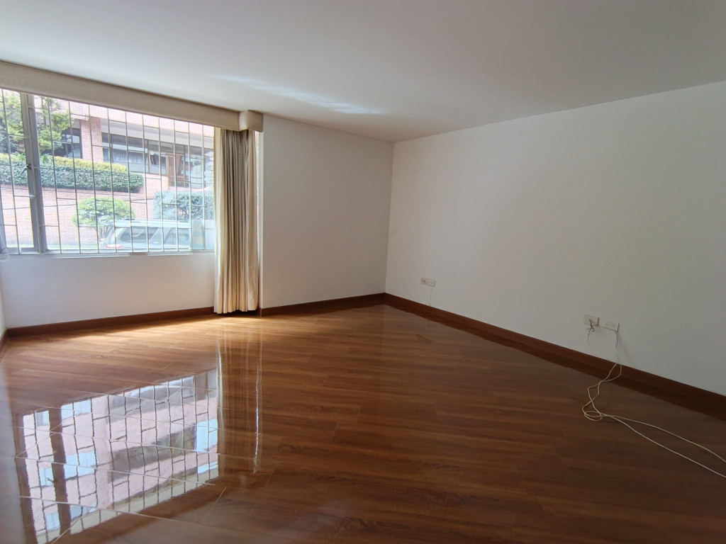 Apartamento En Arriendo/Venta - Los Rosales, Bogotá