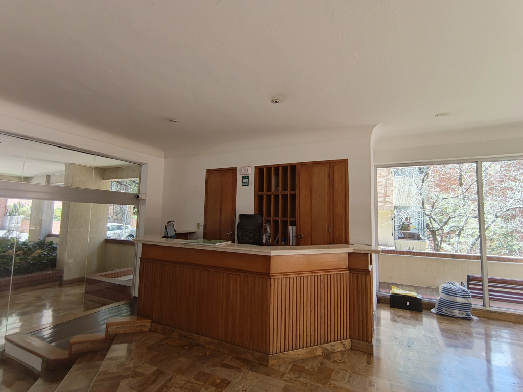 Apartamento En Arriendo/Venta - Los Rosales, Bogotá