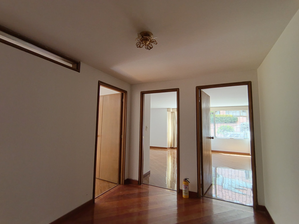 Apartamento En Arriendo/Venta - Los Rosales, Bogotá
