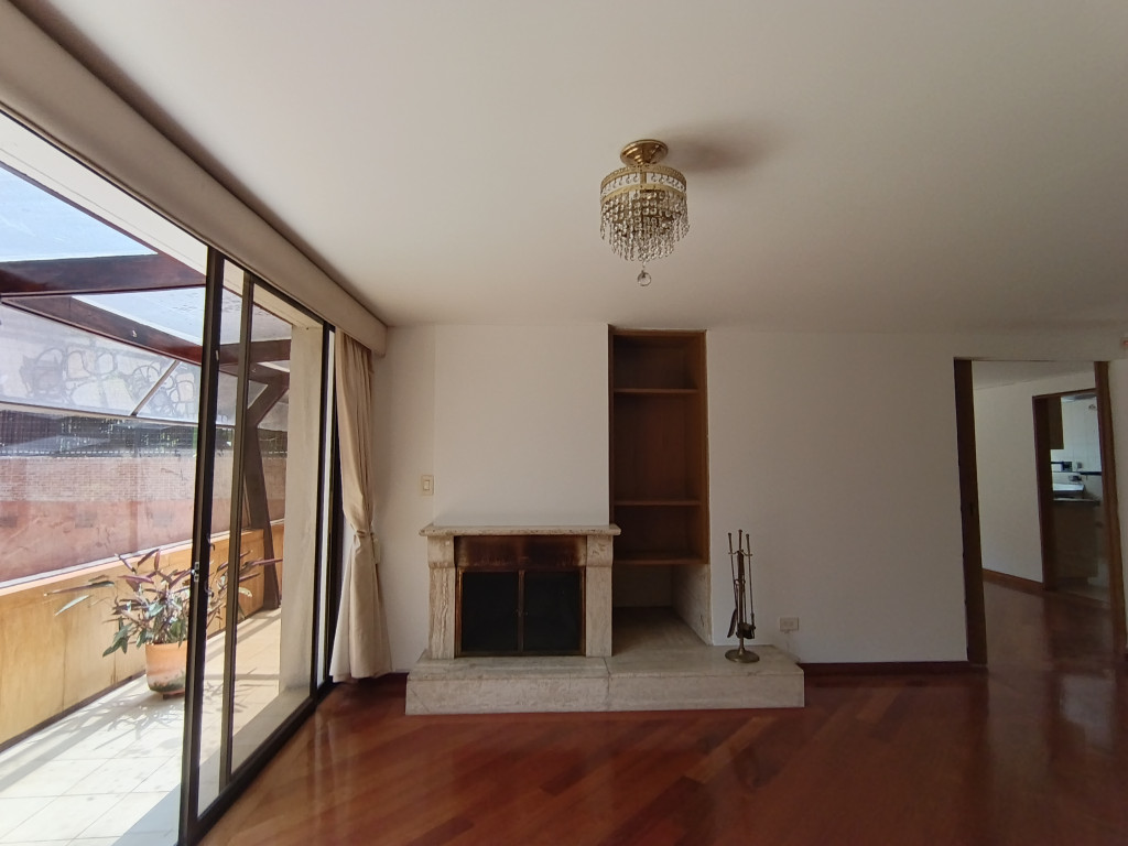 Apartamento En Arriendo/Venta - Los Rosales, Bogotá