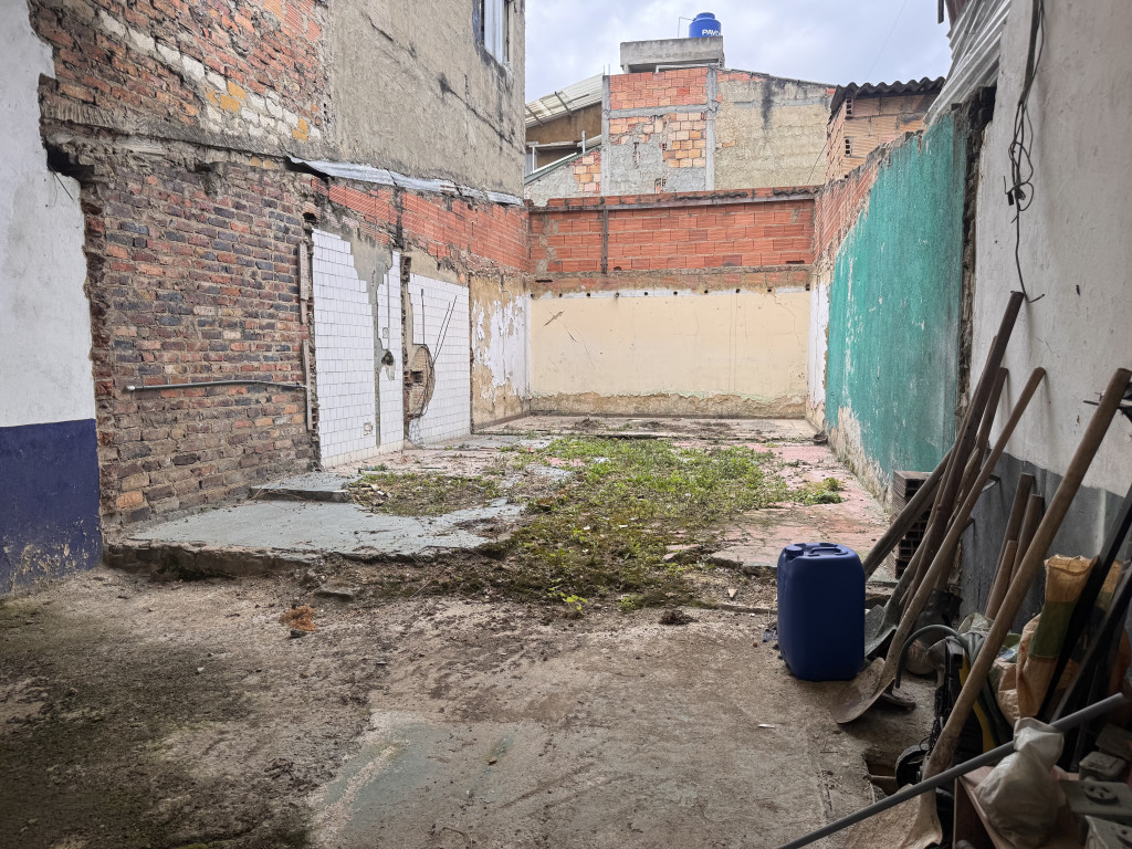 Lote En Venta - Los Cerezos, Bogotá