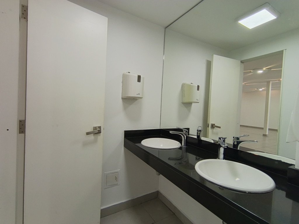 Local En Arriendo - Santa Barbara Central-Usaquén, Bogotá