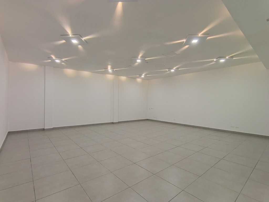Local En Arriendo - Santa Barbara Central-Usaquén, Bogotá