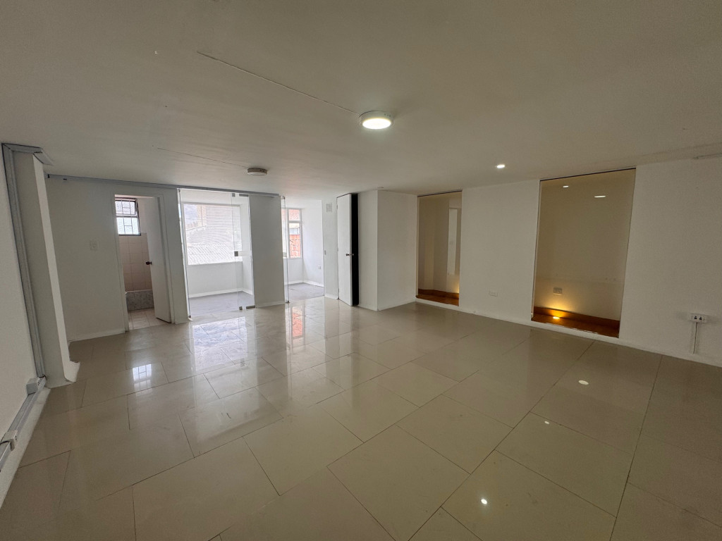 Oficina En Arriendo - Morato, Bogotá