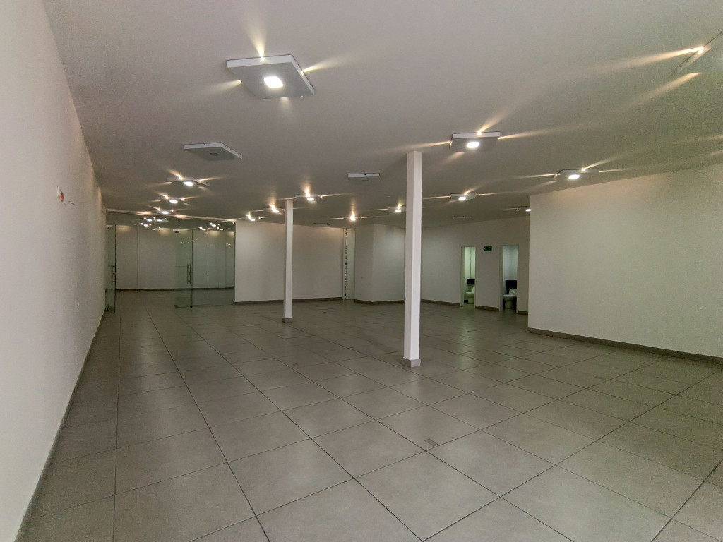 Local En Arriendo - Santa Barbara, Bogotá