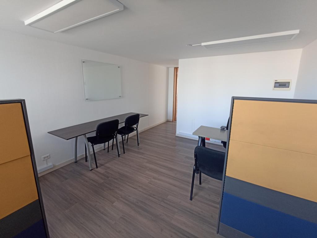 Oficina En Arriendo - Puente Largo, Bogotá
