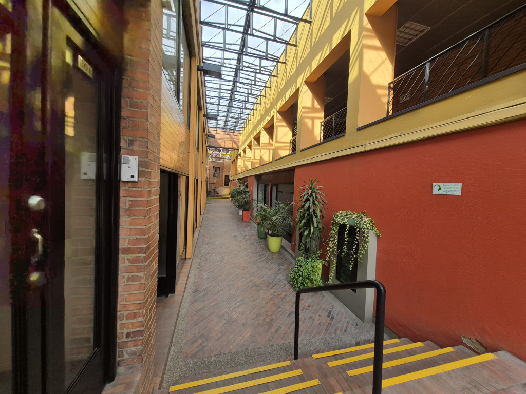 Oficina En Arriendo - Porciuncula, Bogotá