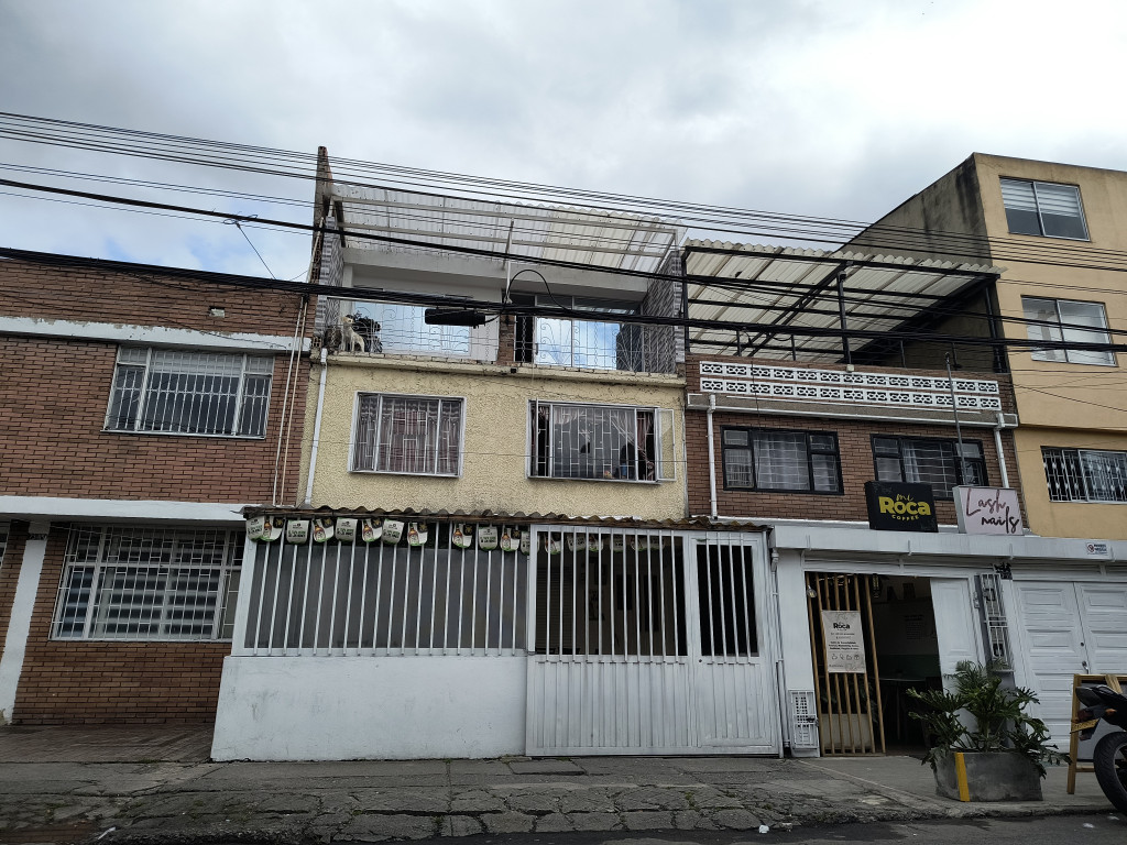Casa EN VENTA EN Tabora, código: 10299206 - 0