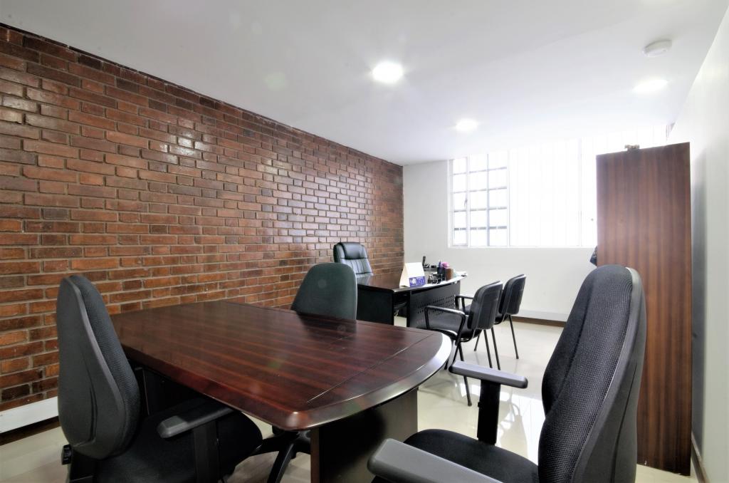 Casa En Venta - Pontevedra, Bogotá