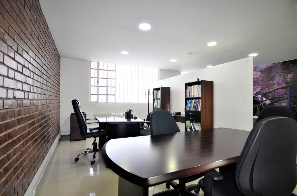 Casa En Venta - Pontevedra, Bogotá